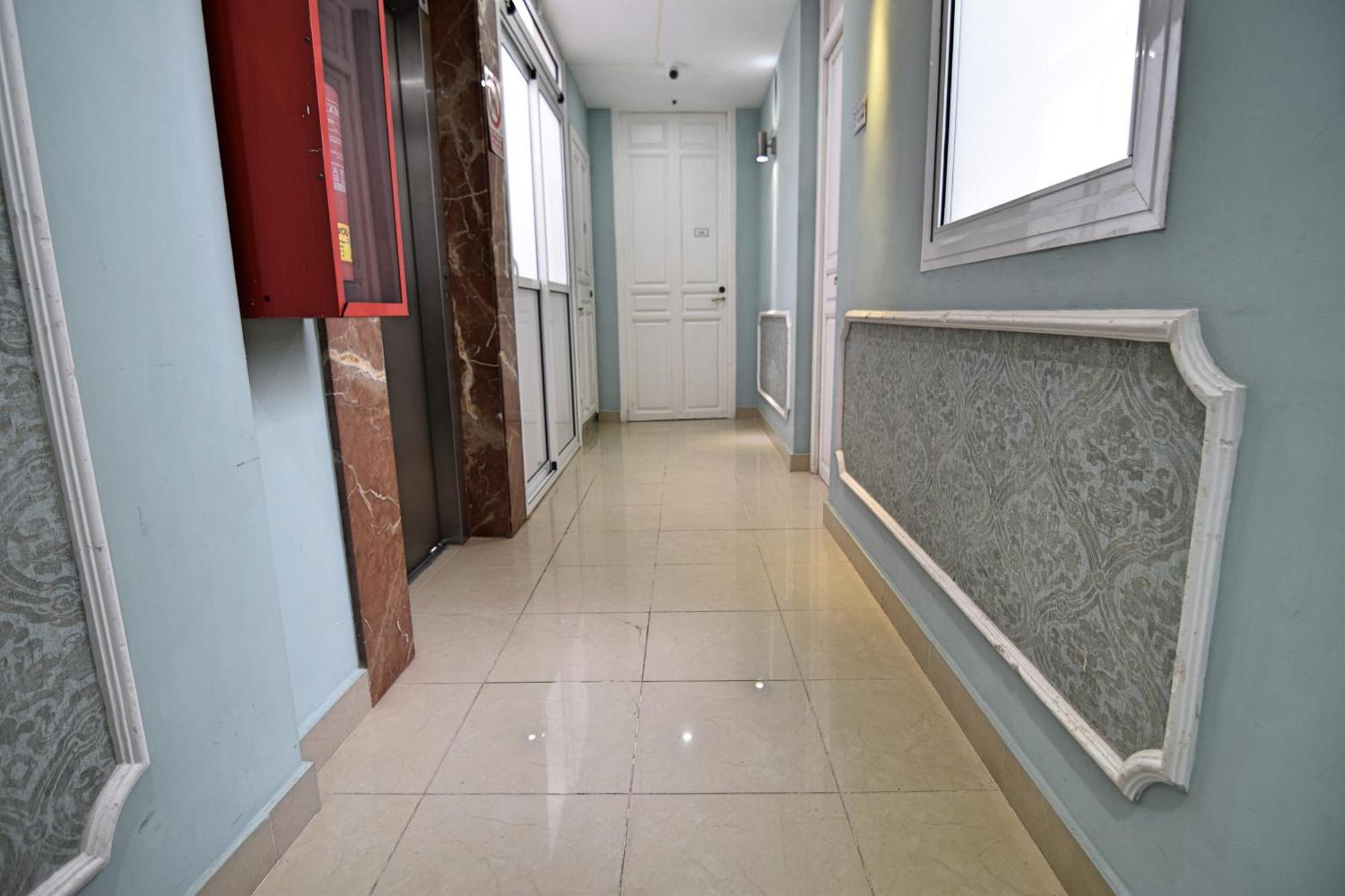Apartamentos Marques De La Merced Малага Екстериор снимка
